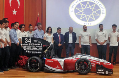 KORDSA, Formula Student yarışmasına katılan YTÜ Racing proje ekibine destek verdi.
